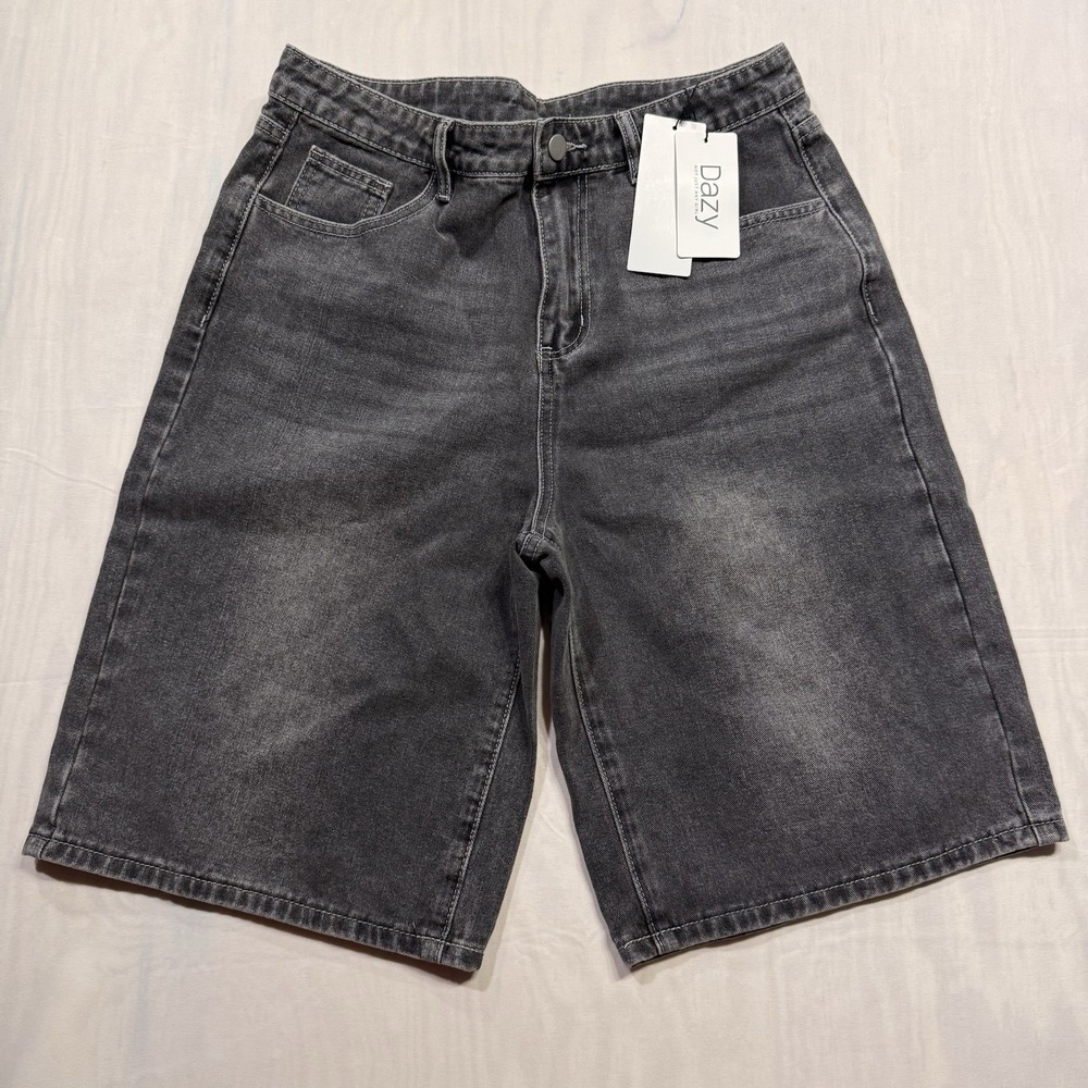 NEW Women's DAZY Gray/Blue Denim Shorts XL Faded Wash